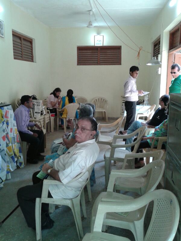 free-eye-check-up-camp-at-vile-parle-west